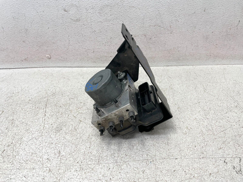 14 15 16 17 Maserati Quattroporte S ABS Anti Lock Brake Pump Module 1359 OEM