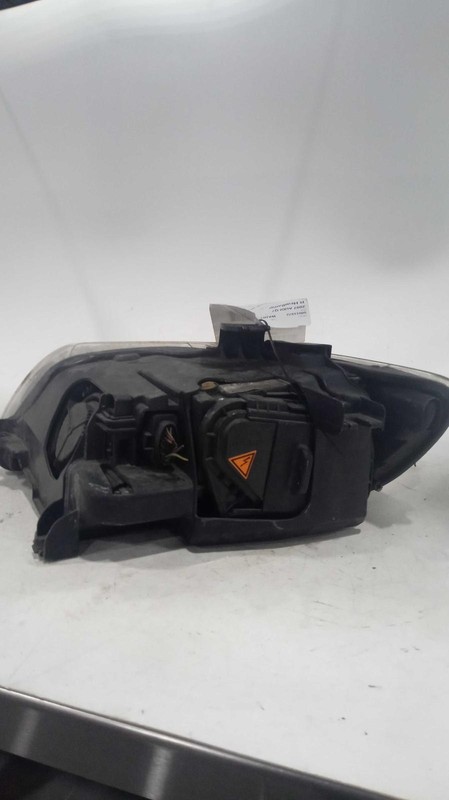 2007 AUDI Q7 Right Headlight Assembly Grey Xenon HID 31875 Used 204K Miles