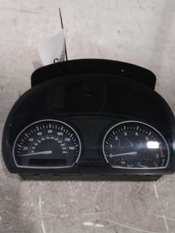 2004 BMW X3 Speedometer Gauge OEM 2.5L 177K Miles NJ25-14400-383247