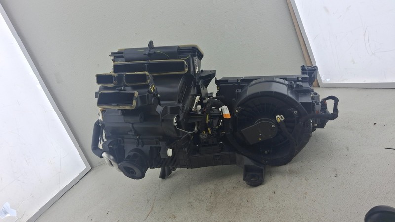 2013 - 2020 FORD FUSION HVAC A/C HEATER BLOWER HOUSING BOX CASE OEM