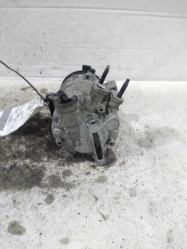 2019 Jeep Cherokee A/C Compressor OEM 68245083AA 2.0L Grey 65K Miles