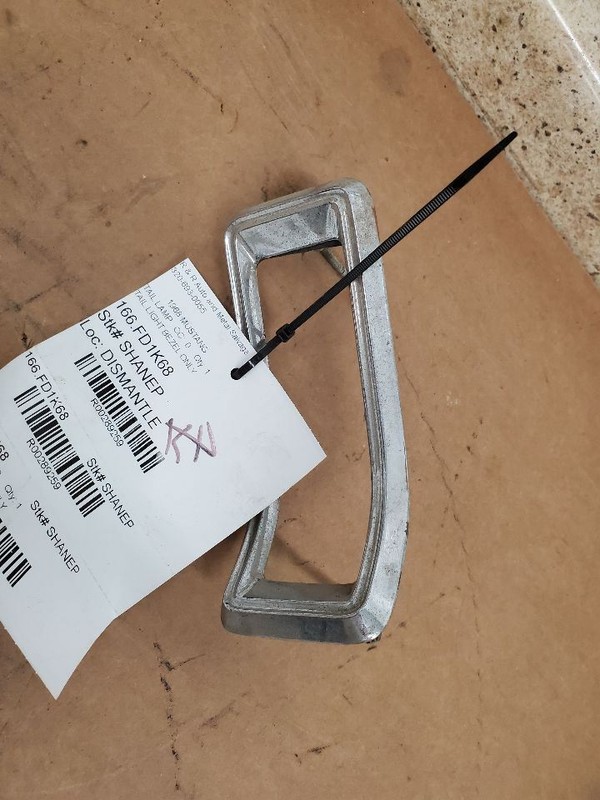 MUSTANG 1968 Tail Light 289259