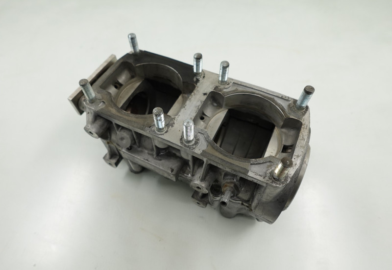 GOOD 1978 Arctic Cat Pantera 5000 OEM Engine Crank Case