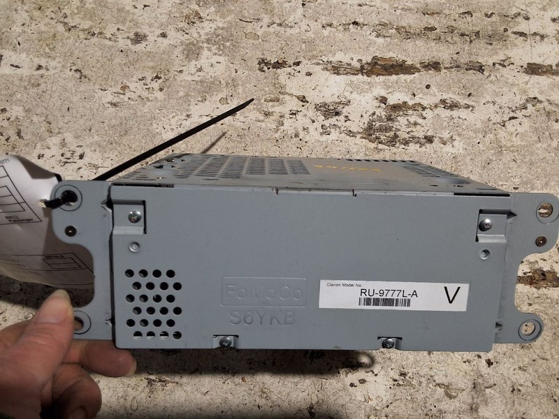 2018-2019 Ford Explorer Radio Receiver AM FM ID KB5T-18D832-AA