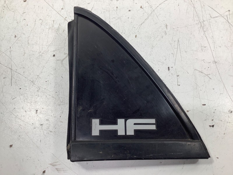 88-91 Honda CRX HF Right Tailgate Triangle Side Garnish 75550-SH2-004 OEM