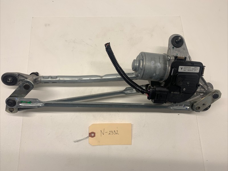 17-22 Tesla 3 M3 Front Windshield Wiper Linkage and Motor 1076725-00-G 2332 S22