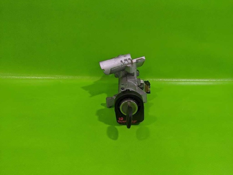 09-17 TRAVERSE IGNITION SWITCH CYLINDER HOUSING W/KEY OEM 4147-8