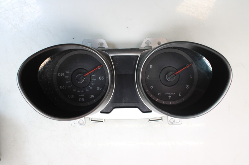 2012-2015 HYUNDAI VELOSTER A/T SPEEDOMETER INSTRUMENT CLUSTER 94001-2V331 OEM
