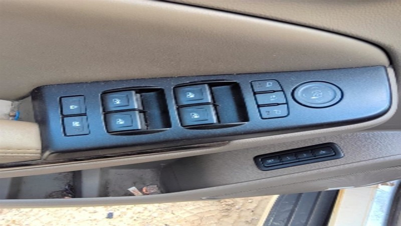 Driver Front Door Switch Driver's Window Fits 15-20 SUBURBAN 1500 1570715
