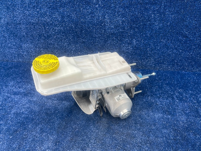 2025-26 RAM 1500 Brake Master Cylinder Reservoir ABS Pump Assembly Hurricane OEM