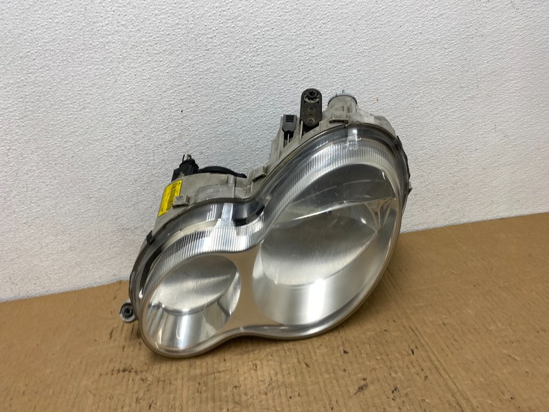 2005 to 2007 Mercedes-Benz C-Class Left Driver LH Side Headlight OEM AC7784 DW