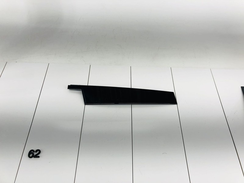 10-16 MERCEDES BENZ E350 FRONT LEFT SIDE FORWARD EXTERIOR DOOR MOLDING OEM