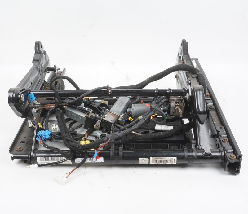 07-13 Mercedes W221 S550 S600 S63 AMG Front Left Lower Seat Rail Track Frame Oem