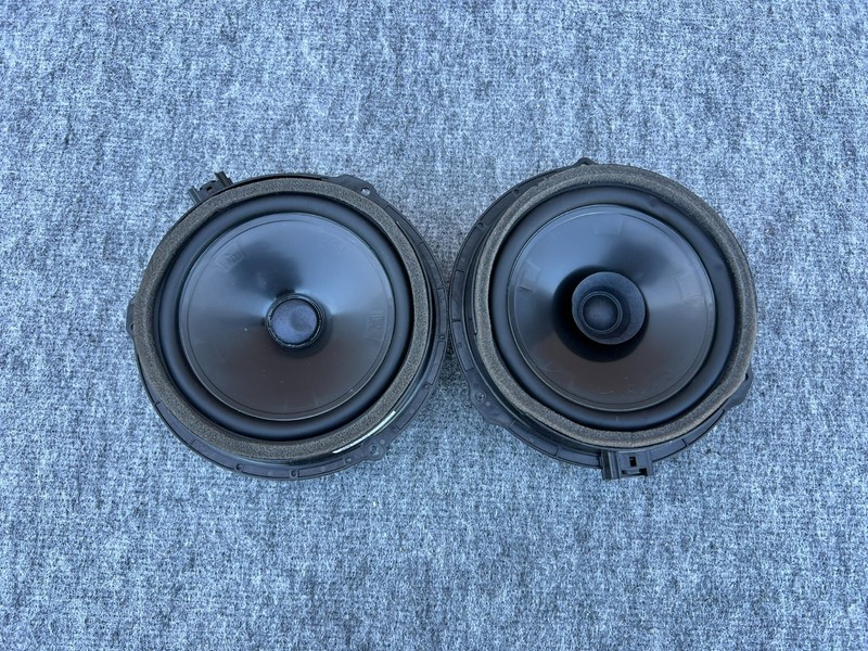 FORD MUSTANG MACH-E 2021-2026 OEM FRONT LEFT AND RIGHT DOOR SPEAKERS (PAIR)