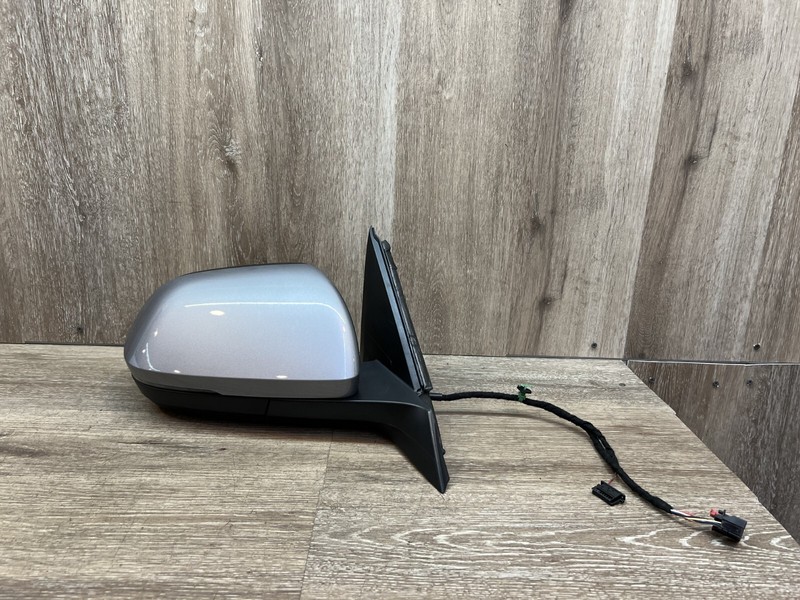 Volkswagen Atlas RH RightSide Mirror ASSY OEM 3CN-857-502-CE-A7R