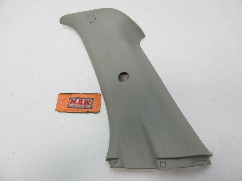 RIGHT REAR QUARTER PANEL TRIM SEAT BELT COVER QUARTER GLASS WINDOW BACK SEAT RH