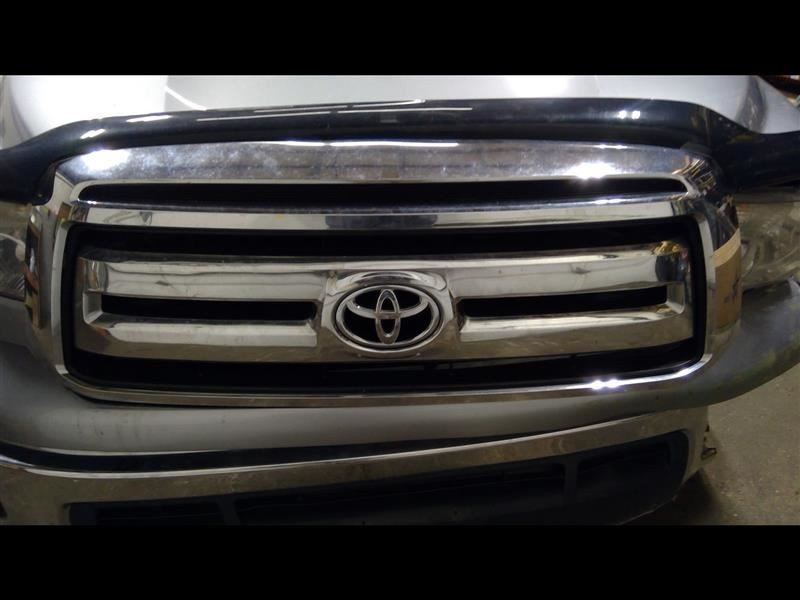 Grille Extended Cab 4 Door SR5 Chrome Black Insert Fits 10-13 TUNDRA 787502