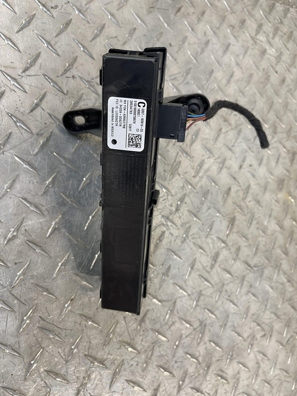 2017 Ford Explorer 3.5L Sync Audio Input Control Module Gb5t-18D816-Cg