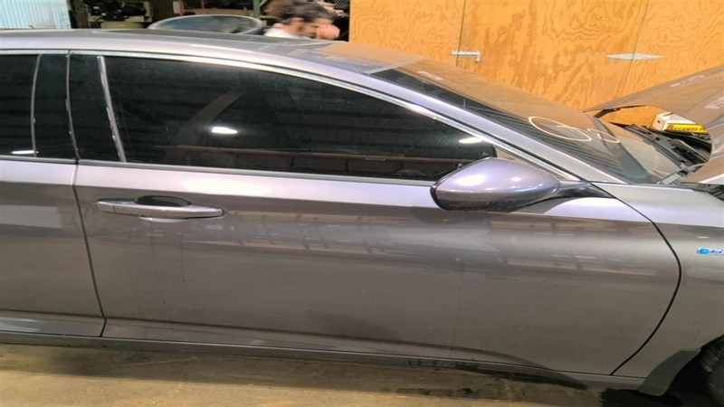 Passenger Right Front Door With Laminated Glass Fits 18-22 ACCORD 3474020