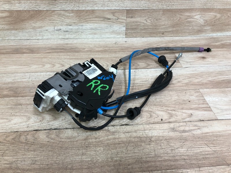 MERCEDES BENZ OEM W204 C300 C350 REAR PASSENGER SIDE DOOR ACTUATOR LATCH LOCK