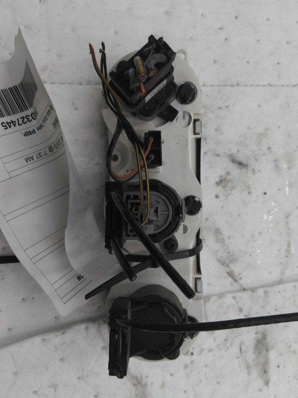 Used A/C Selector Switch fits: 2010 Ford Transit connect AC front controls Grade
