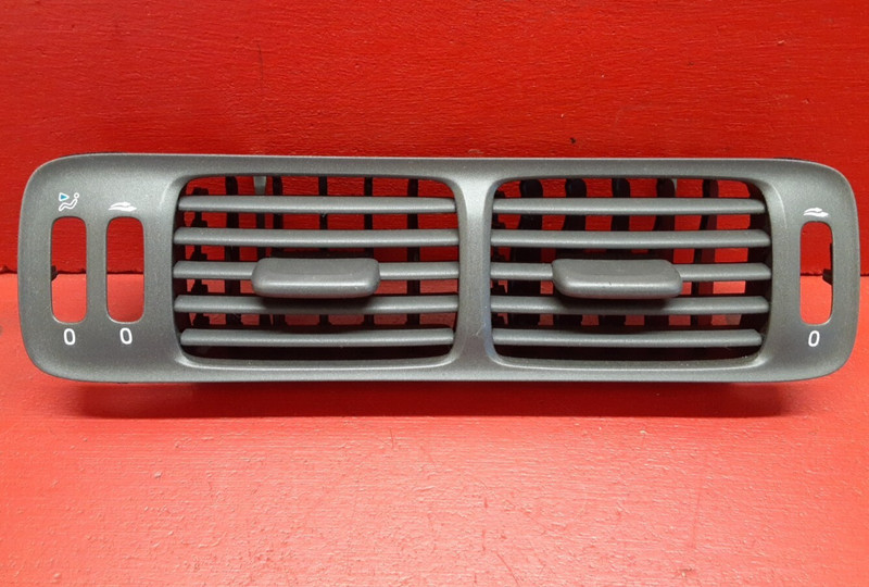 1998 - 2000 Volvo S70 V70 C70 CENTER Front Air Vent Grille A/C Heater Dash Panel