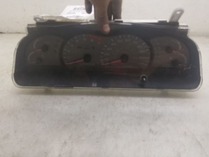 01 - 04 TOYOTA SEQUOIA WITHOUT SKID CONTROL SPEEDOMETER CLUSTER