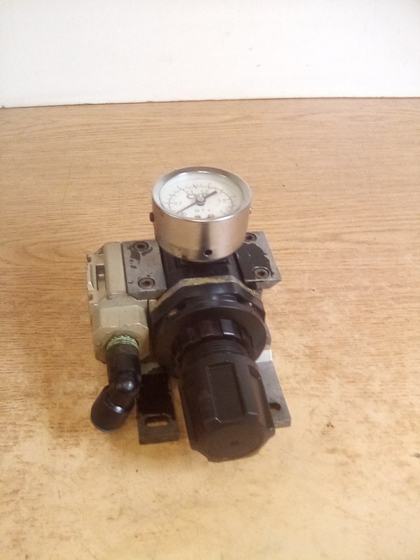 SMC R3000 Pneumatic Regulator Valve W/CKD Gauge G59D-8-PK10