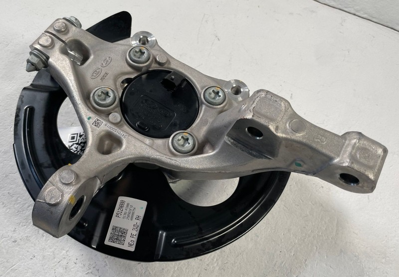 2022 - 2026 HYUNDAI IONIQ 5 RWD REAR RIGHT SIDE SPINDLE KNUCKLE W/ HUB # 109129