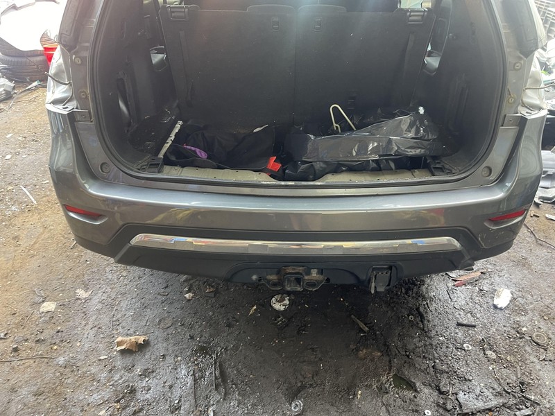 2013 - 2016 Nissan Pathfinder Rear Bumper Assembly Gray KAD Oem Tested