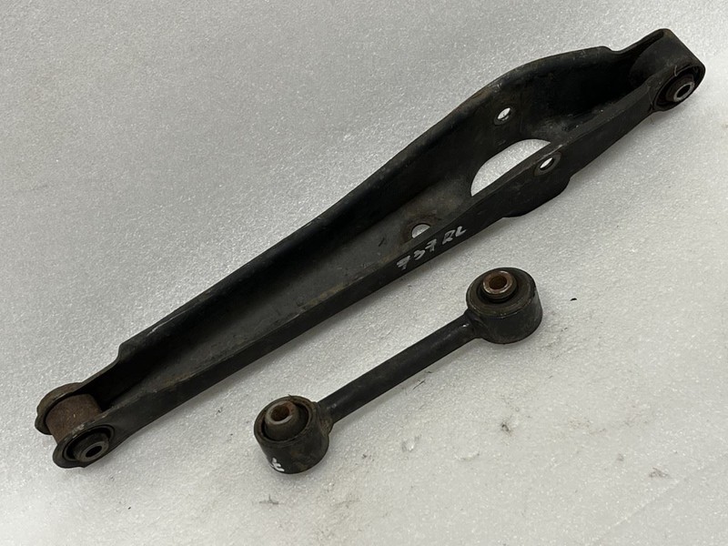 2011 - 2017 JEEP PATRIOT LEFT REAR LOWER CONTROL ARMS LOCATING AND TOE LINK