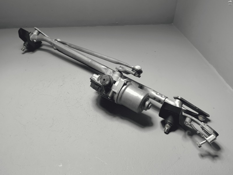 2018-2020 Toyota Camry Front Windshield Wiper Transmission Linkage w/Motor OEM