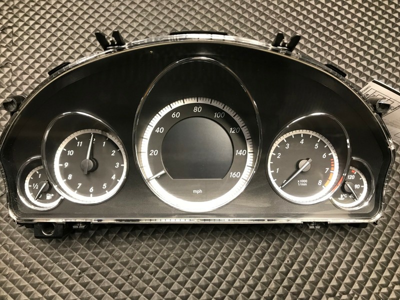2010 MERCEDES E550 W212 SPEEDOMETER INSTRUMENT CLUSTER GAUGE 1880184 142K OEM