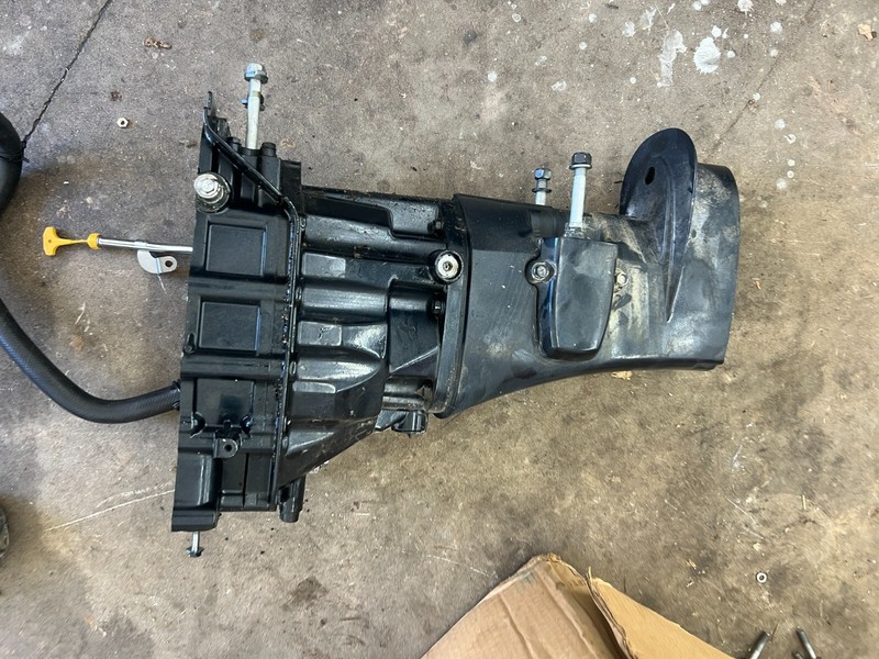 Evinrude Suzuki Outboard 25hp Middle Section 20" 4-stroke FRESHWATER