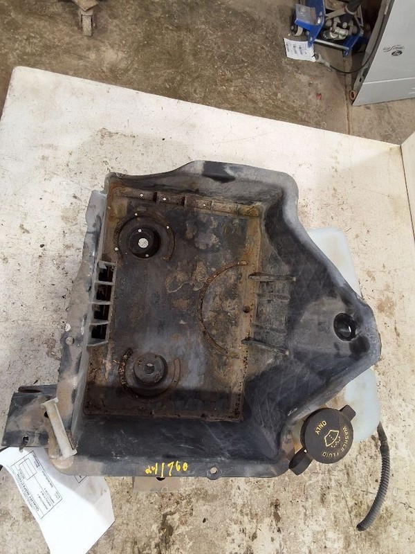 Wash Reservoir Fits 08-10 FORD F250SD PICKUP 3392364