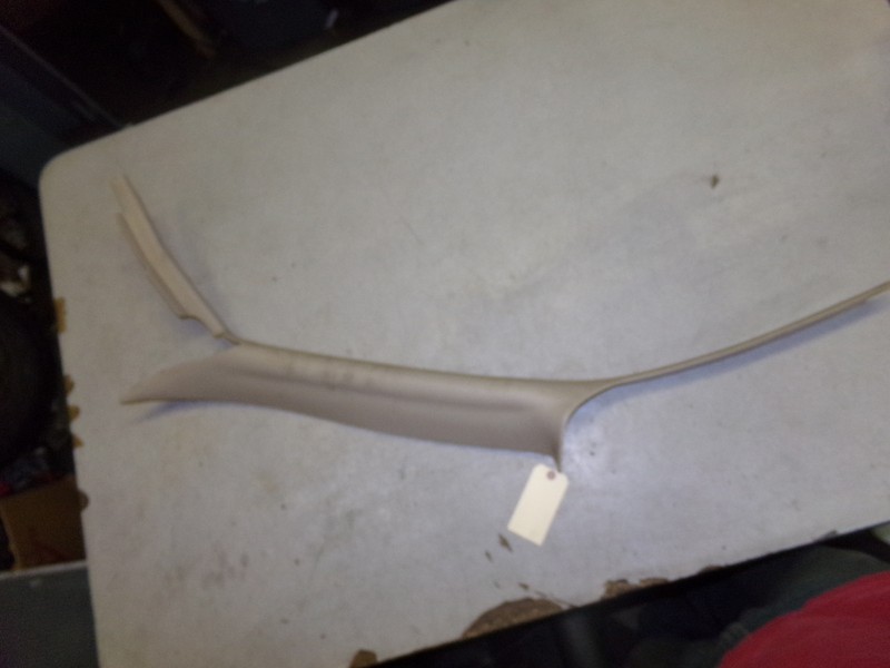 2003 Chevy Impala LH Front Pillar Trim 10440949 *FREE SHIPPING*