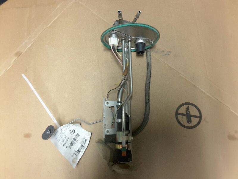 97 98 FORD EXPEDITION FUEL PUMP PUMP ASSEMBLY 4X4 78904