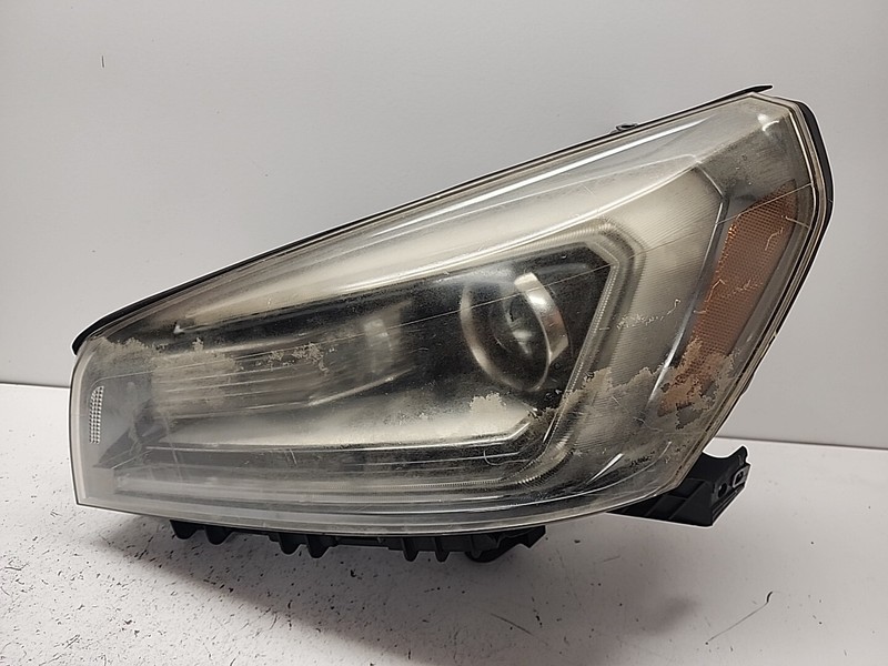 22939423 | 2013 - 2016 GMC Acadia LH Driver Side Halogen Headlight W/LED OE