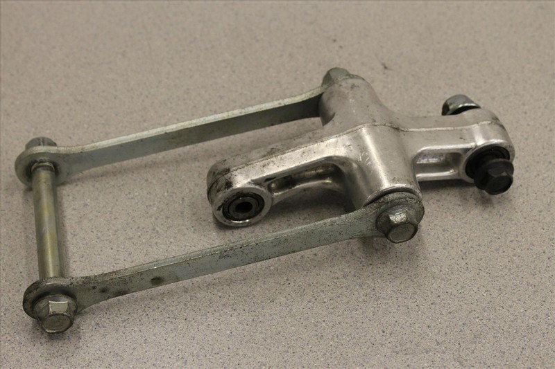 03 SUZUKI GSX 750 F KATANA DOG BONE WITH LINKAGE OEM GSX750F