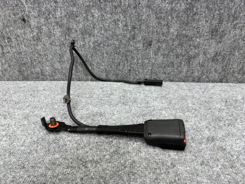 GENESIS GV70 2022-2026 OEM FRONT LEFT DRIVER SEAT BELT SEATBELT BUCKLE