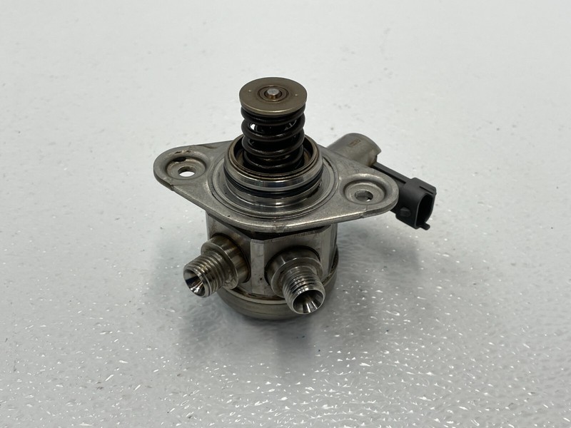 15 16 17 Jaguar F Type X152 Engine Mounted High Pressure Fuel Pump 3.0L 1447 OEM
