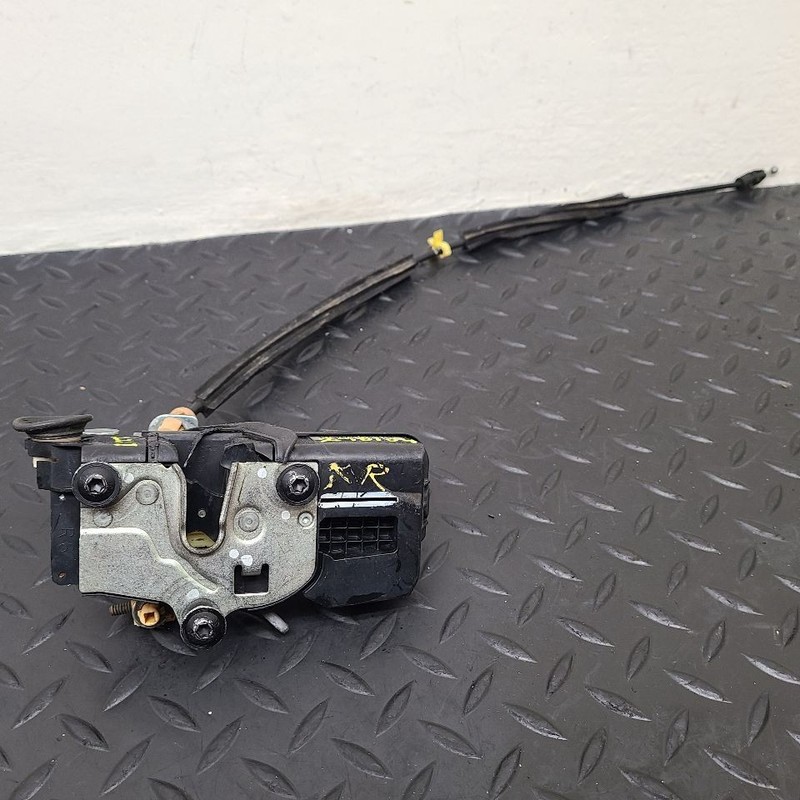 07-09 GMC Yukon Rear Right Passenger Latch Lock Actuator OEM 25876390