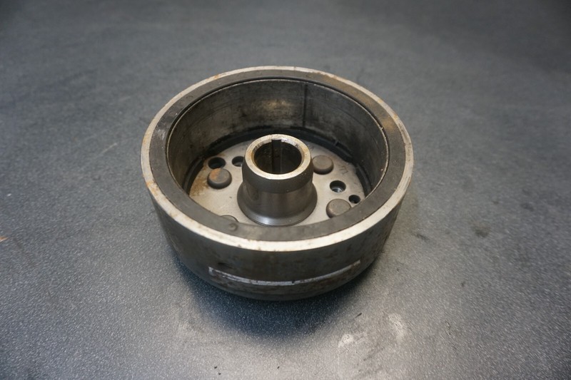 1999 Yamaha OEM Flywheel Rotor Vmax 600 8CR-85550-00-00 8CR-85550-01-00