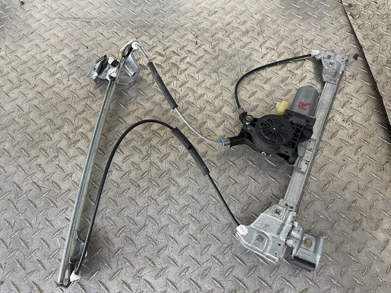 03-09 Hummer H2 Front Passenger Right Window Regulator With Motor*