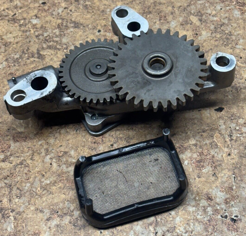 1980 Yamaha XS400 XS 400 Engine Oil Pump Parts Screen Gear C2