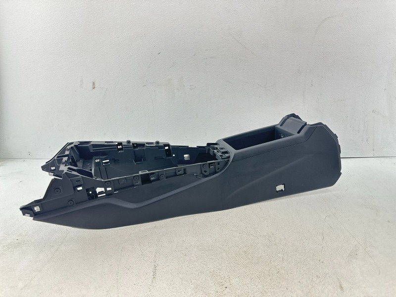 2017-2018 AUDI A4FRONT CENTER CONSOLE ARMREST STORAGE FRAME BASE PANEL OEM
