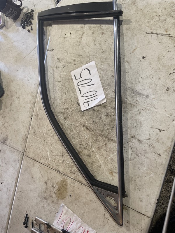 95-00 Lexus UCF20 LS400 Front Left Side Door Window Outer Frame Molding OEM