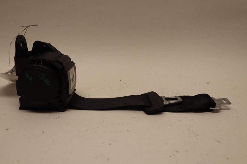 2020-2023 BMW M235I GRAN COUPE F44 REAR CENTER MIDDLE SEAT BELT OEM