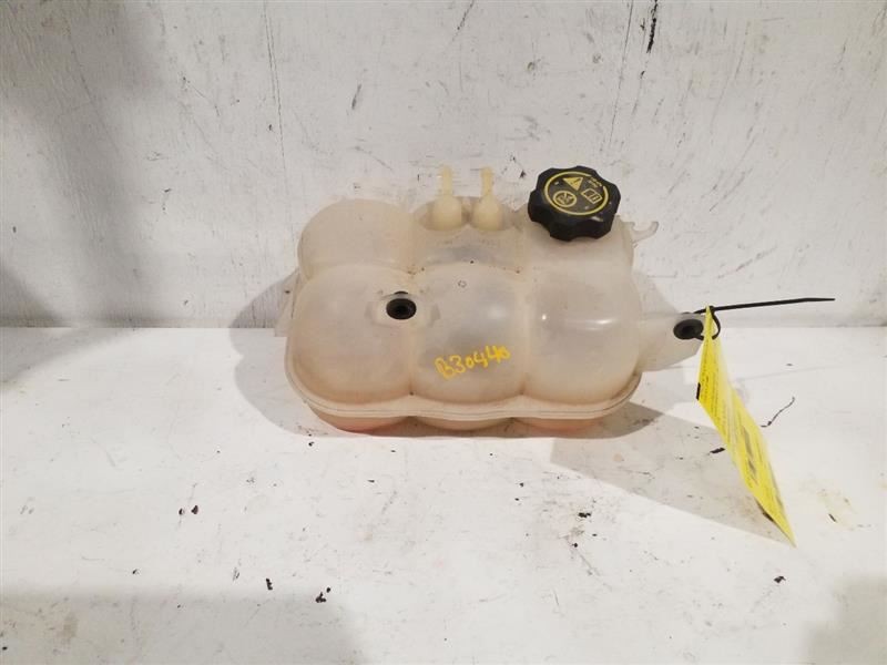 Coolant Reservoir New Style Fits 19 SIERRA 1500 PICKUP 3142322
