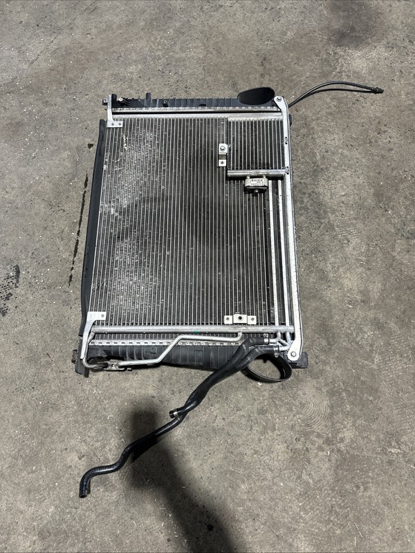 03-08 Mercedes R230 SL550 Complete Engine Radiator A/C AC Condenser Assembly OEM